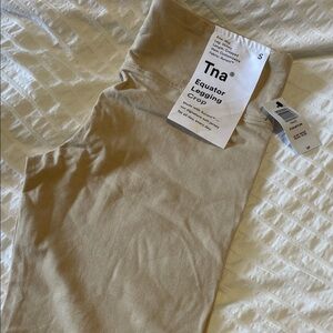 Aritzia TNA Equator Legging Crop in Olive Beige Size S NWT
